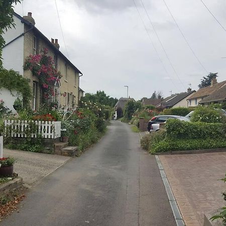 Entire Thatched Cottage Melbourn Exterior foto